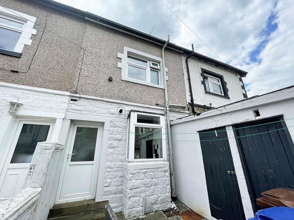 2 bedroom mid terrace house SSTC in Barnoldswick - IMG_5068.jpg